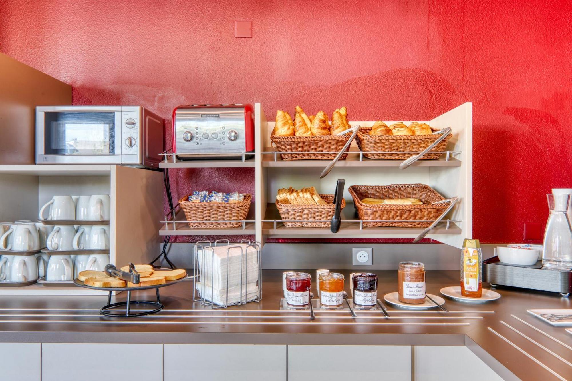 Ace Hotel Riom Kültér fotó